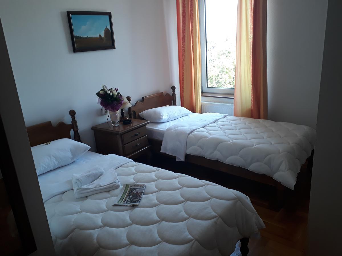 Hotel Cetojevic バニャ・ルカ エクステリア 写真